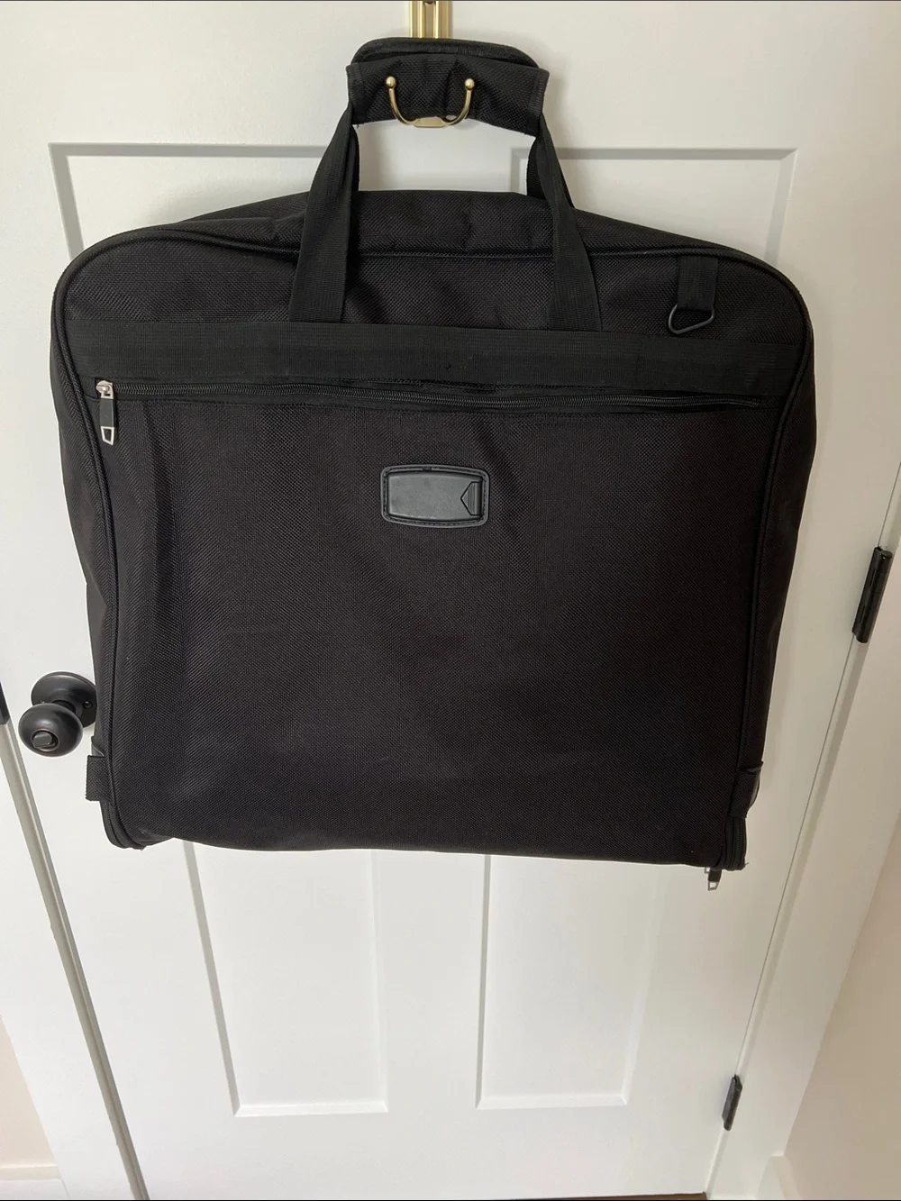 Zegur Premium Suit Carry On Travel Garment Bag Black Like New